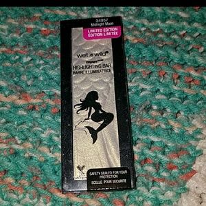 Wet and wild highlighter